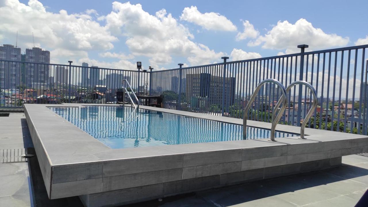 Nest Fort Bgc Makati City ภายนอก รูปภาพ